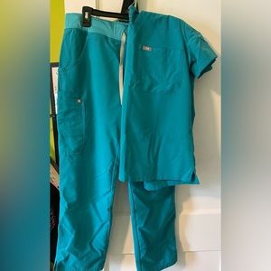 Med petite teal Figs scrub set